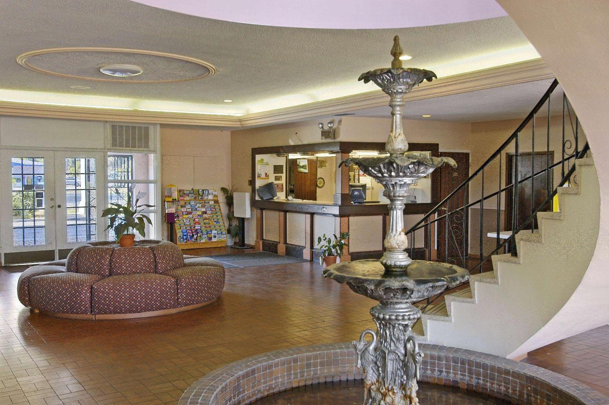 University Inn Gainesville Zewnętrze zdjęcie