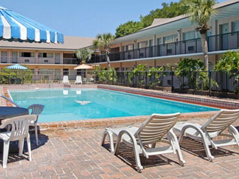 University Inn Gainesville Zewnętrze zdjęcie